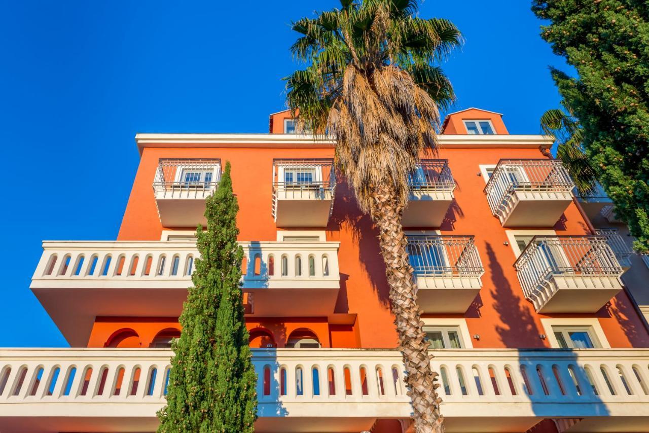 Lapad Hotel 4*